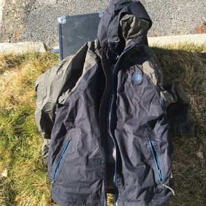 Men's medium north face rain jacket